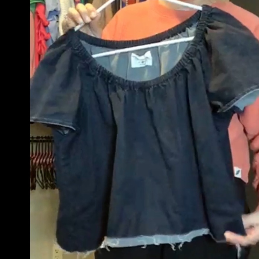 Adorable Women’s Cropped Denim Top With Raw Hem Small